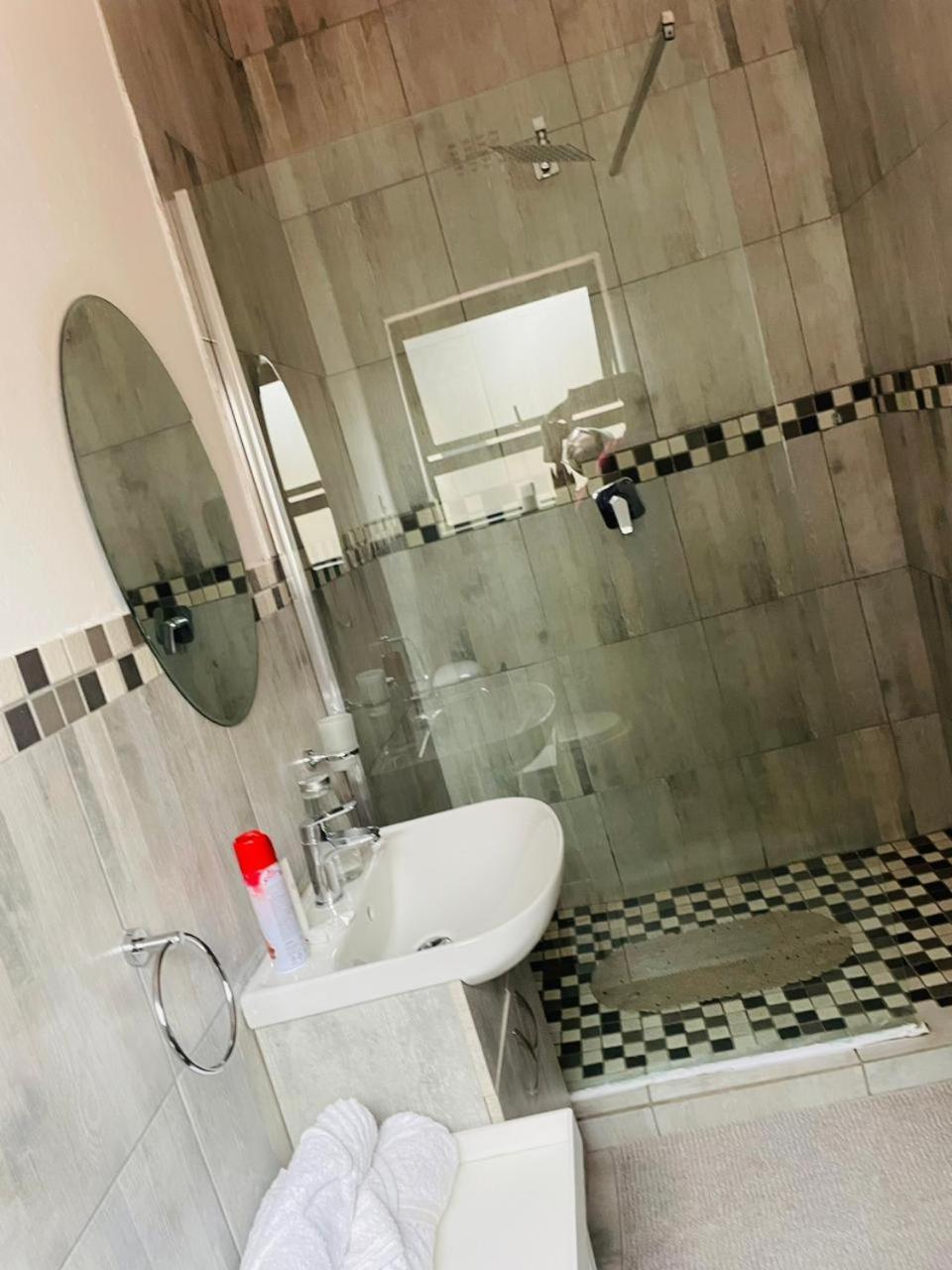מידלבורג Pari Guest House מראה חיצוני תמונה