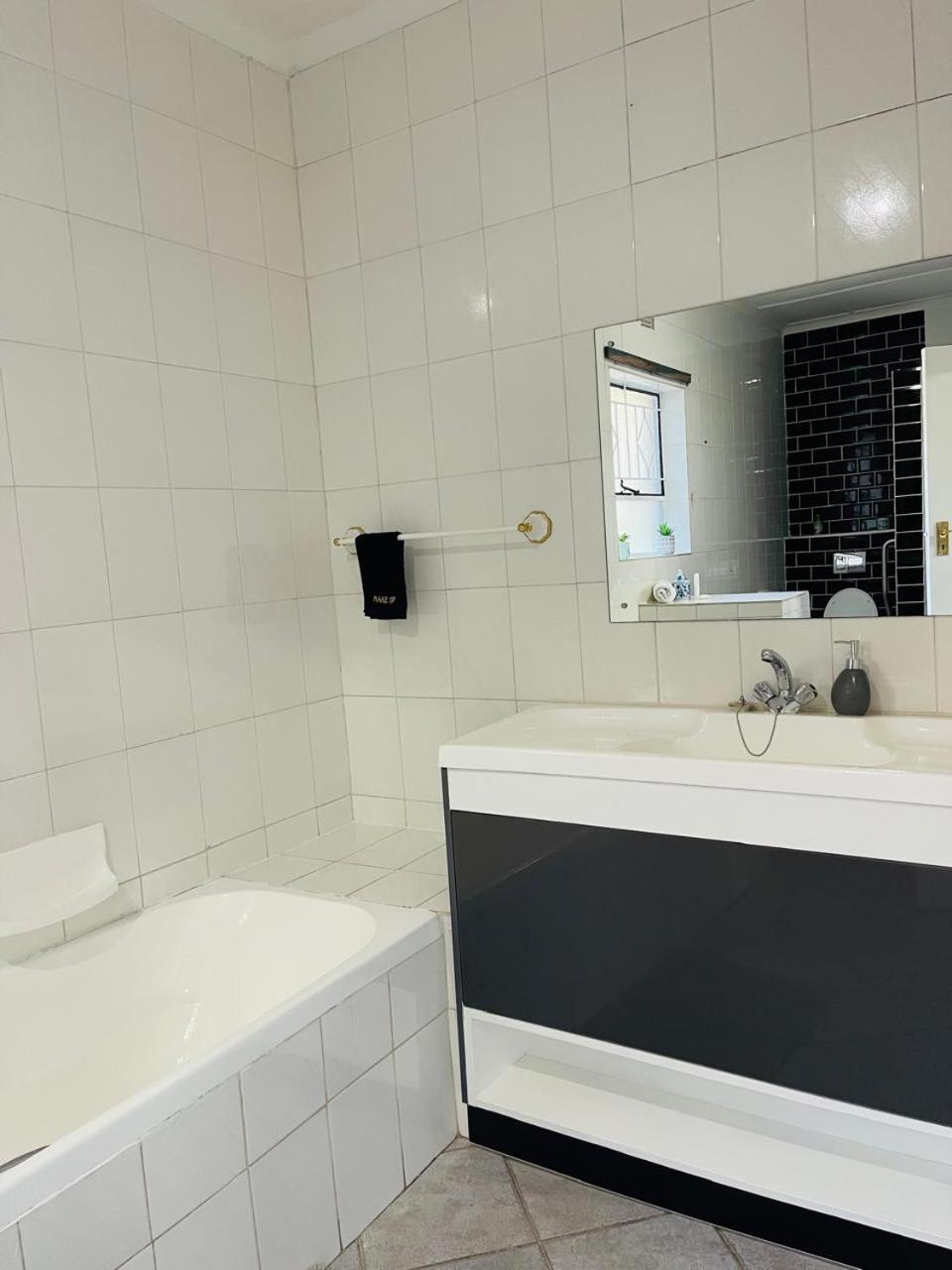 מידלבורג Pari Guest House מראה חיצוני תמונה